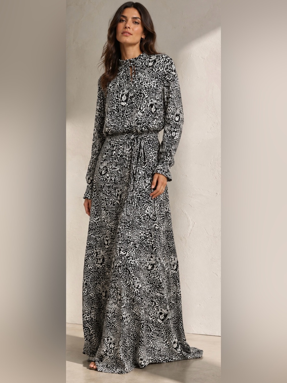 Marcell Von Berlin
Giraffe Print Maxi Dress, Sz 4